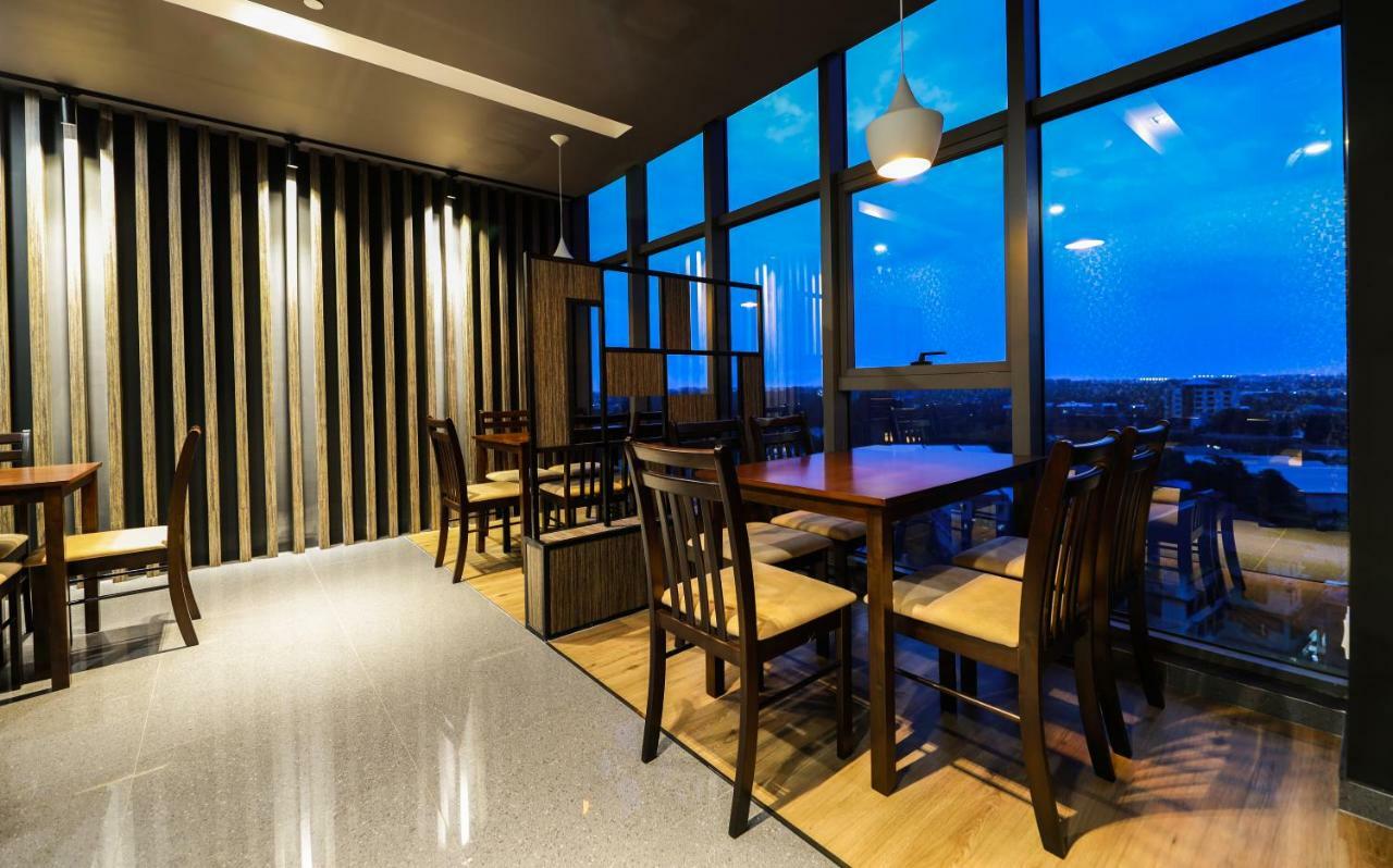 Hlaine Tet Hotel Yangon Dış mekan fotoğraf