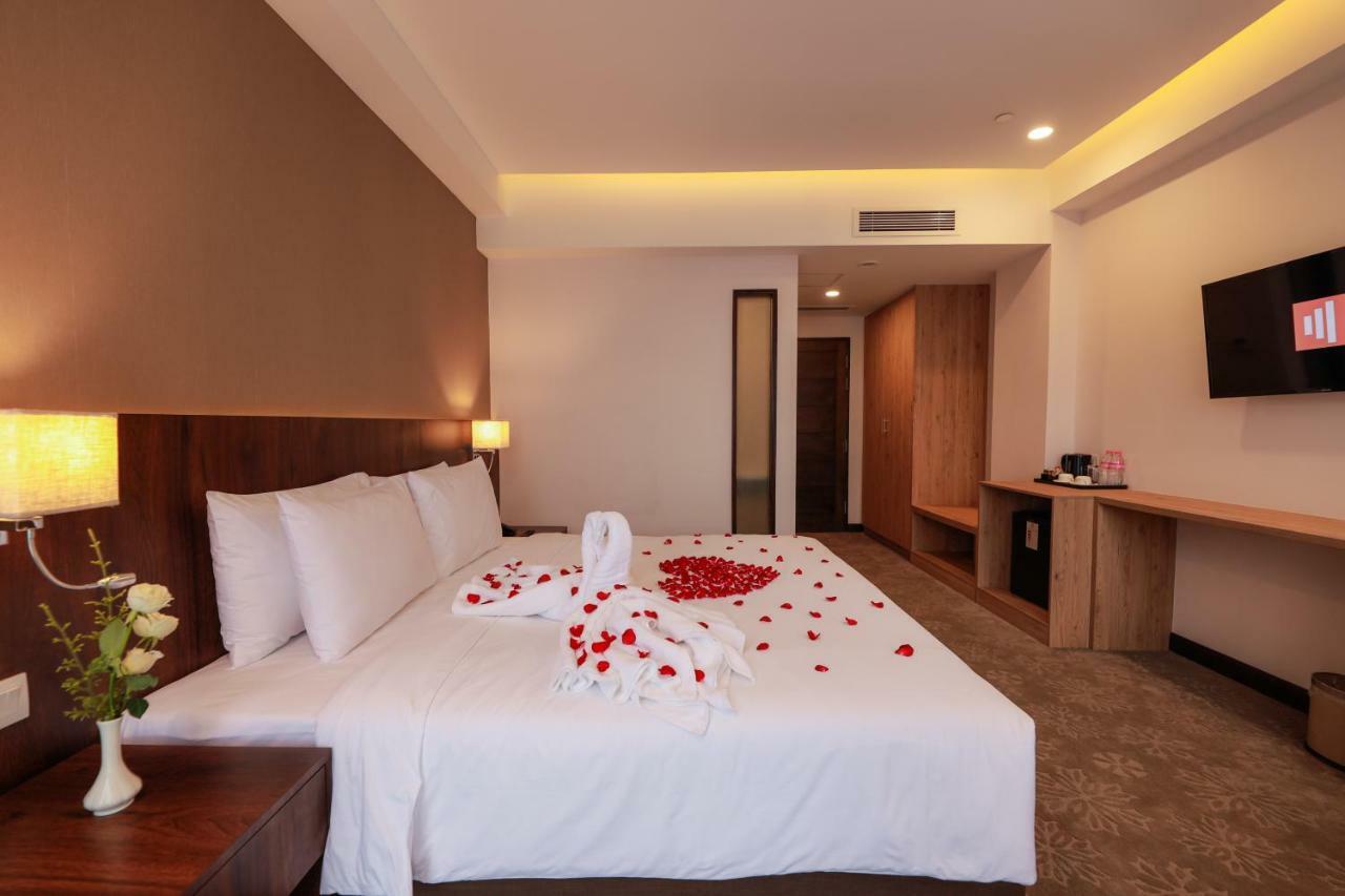 Hlaine Tet Hotel Yangon Dış mekan fotoğraf