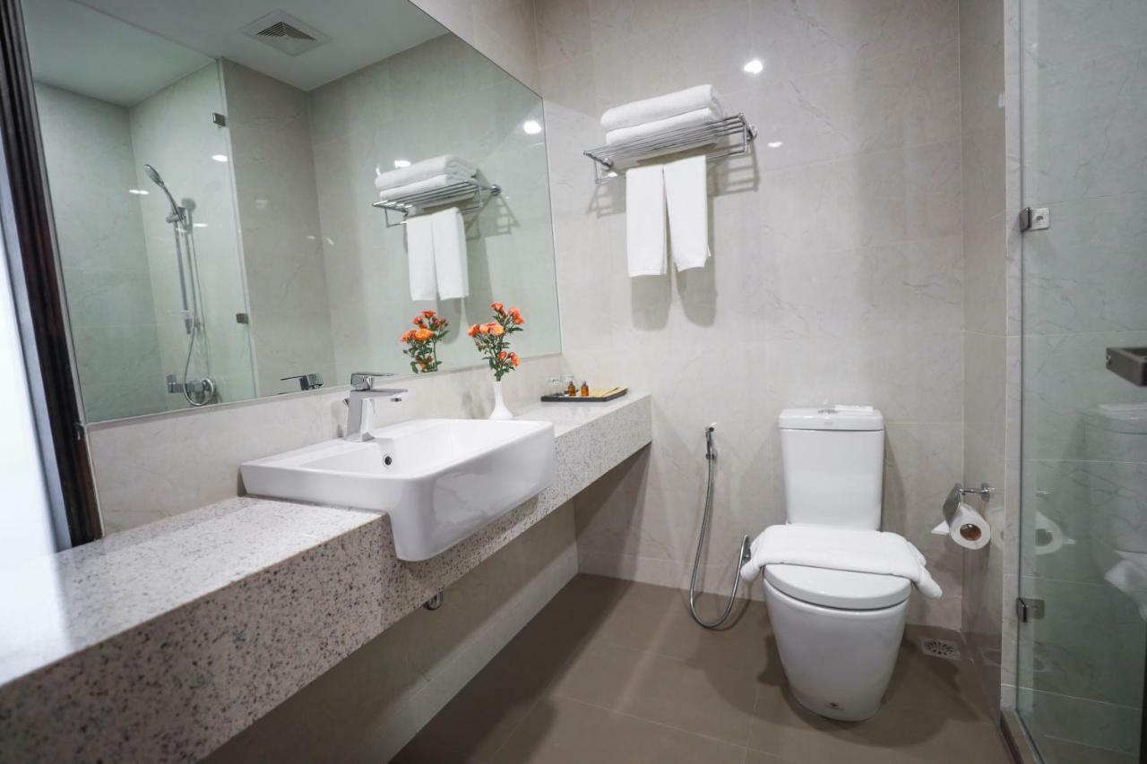 Hlaine Tet Hotel Yangon Dış mekan fotoğraf