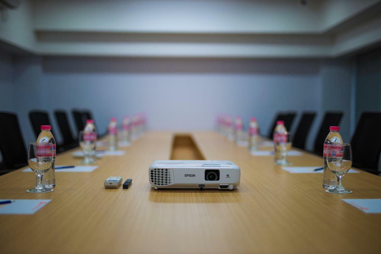 Hlaine Tet Hotel Yangon Dış mekan fotoğraf