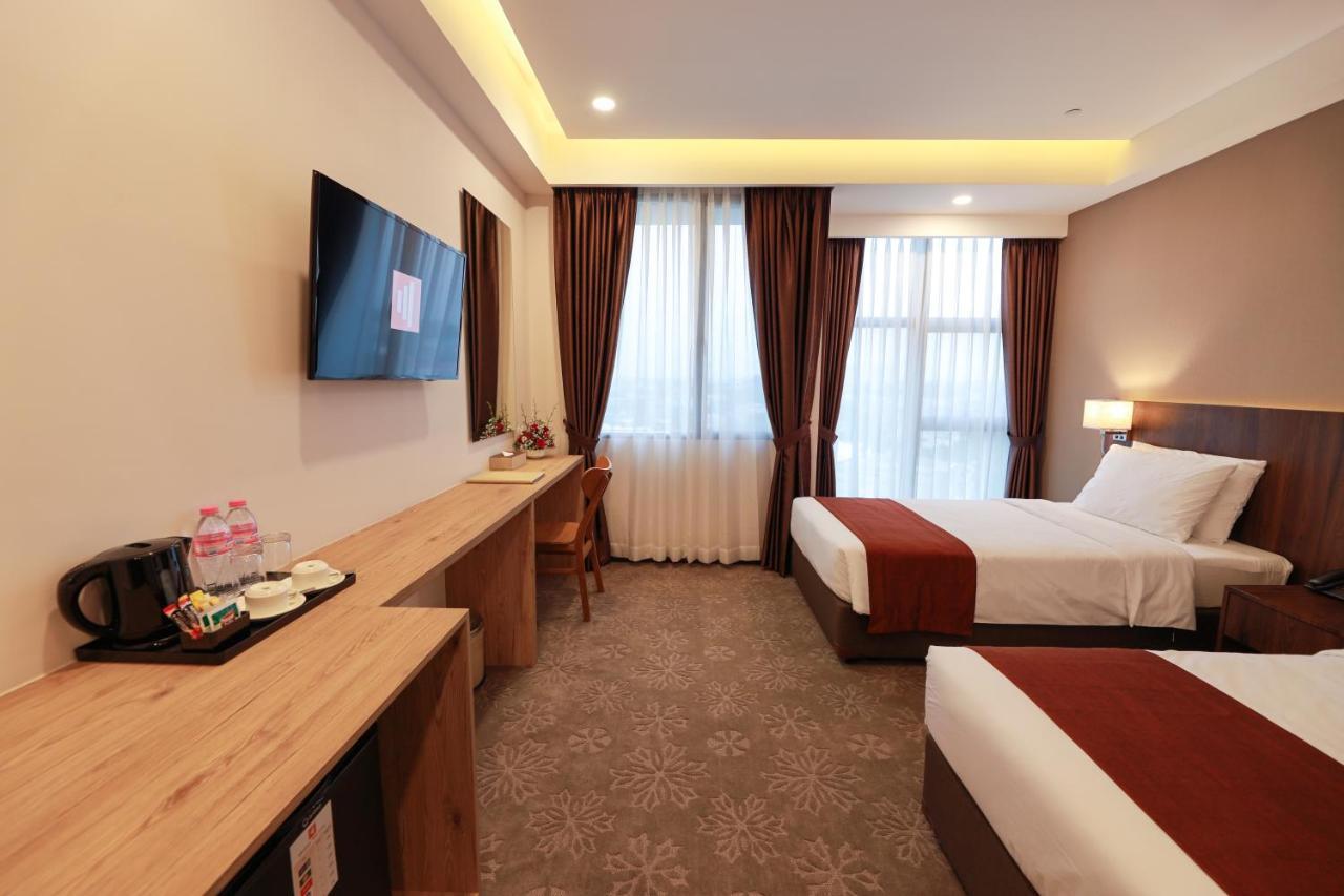 Hlaine Tet Hotel Yangon Dış mekan fotoğraf